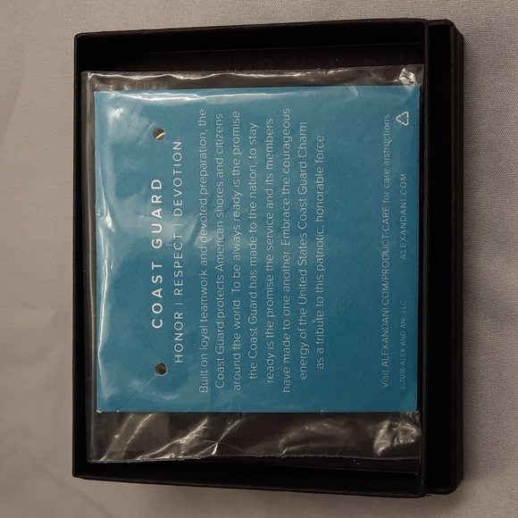 NWT, Alex and Ani U.S. Coast Guard Bangle Bracelet - Picture 6 of 7